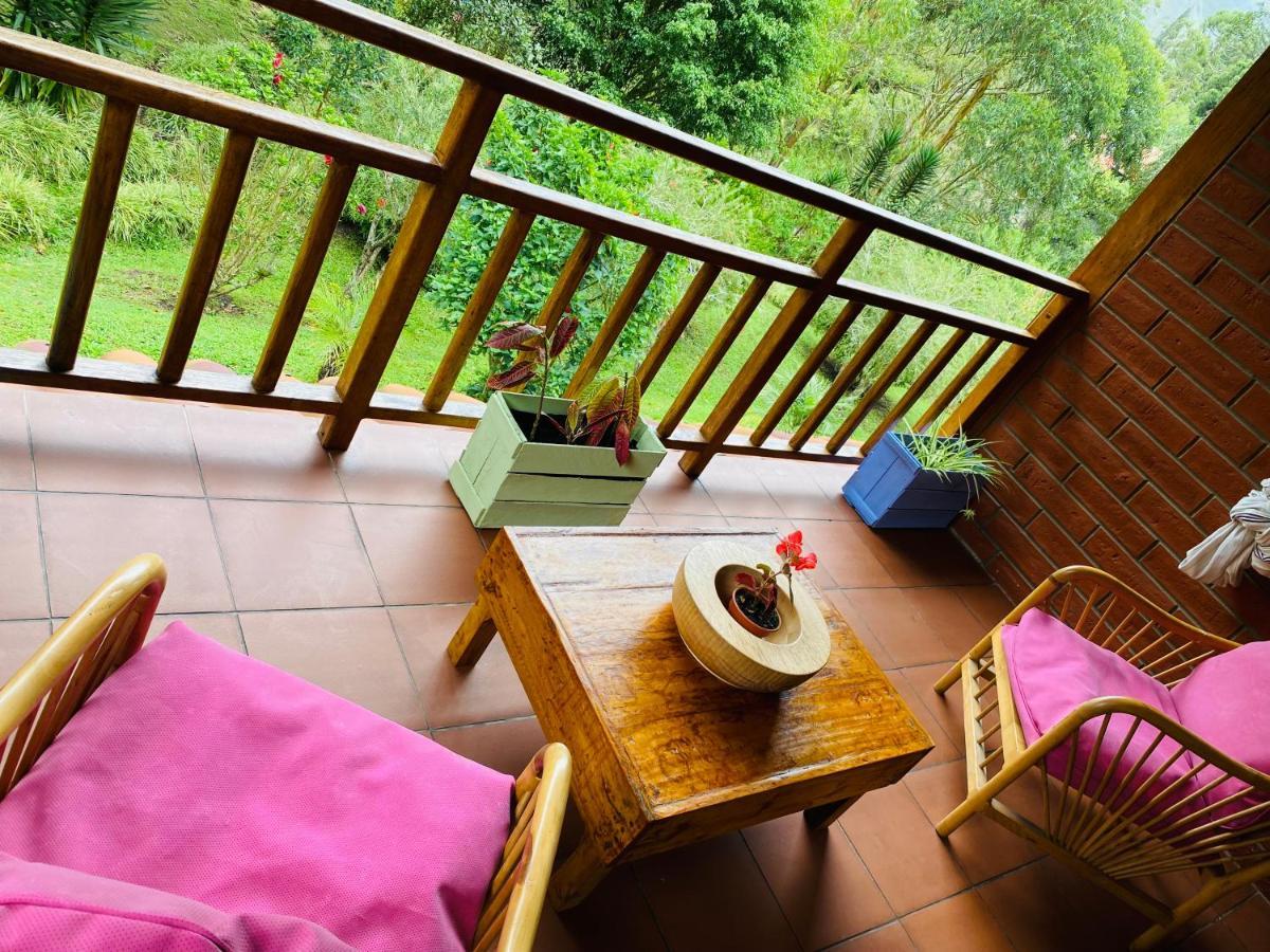 Mama Tungu Hostel 바뇨스 외부 사진