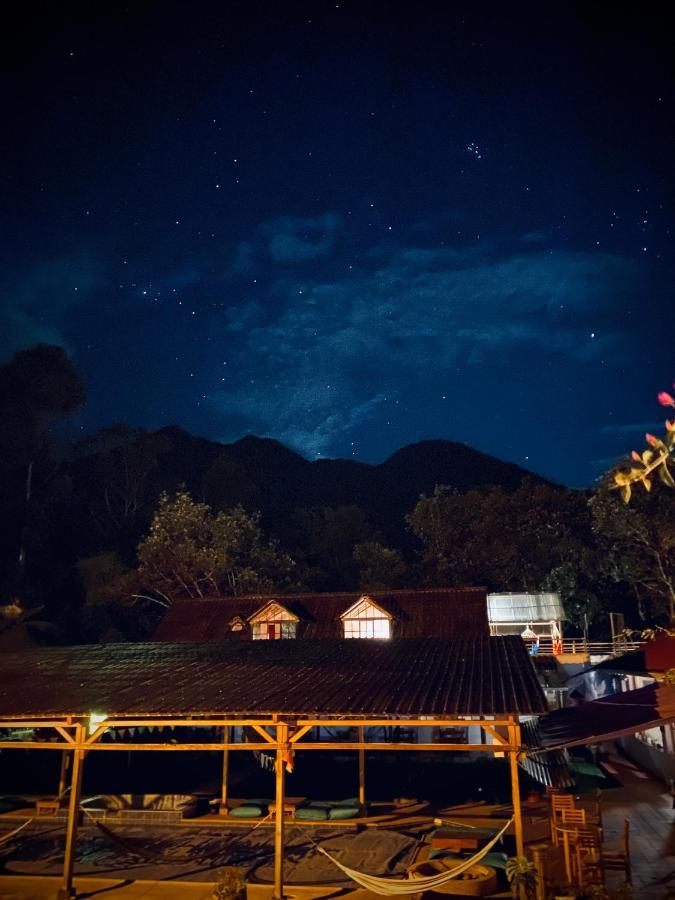 Mama Tungu Hostel 바뇨스 외부 사진